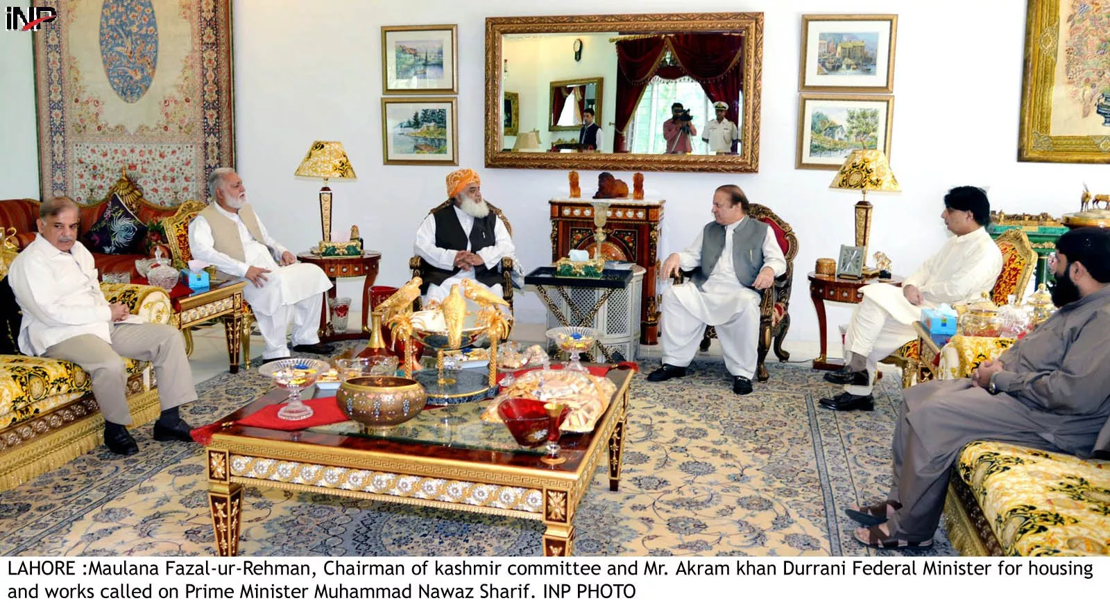 special committee on kashmir affairs chairman maulana fazlur rehman called on pm nawaz sharif at raiwind photo inp special committee on kashmir affairs chairman maulana fazlur rehman called on pm nawaz sharif at raiwind photo inp