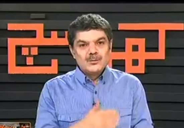 screen grab of mubasher lucman during his programme khara sach screen grab of mubasher lucman during his programme khara sach