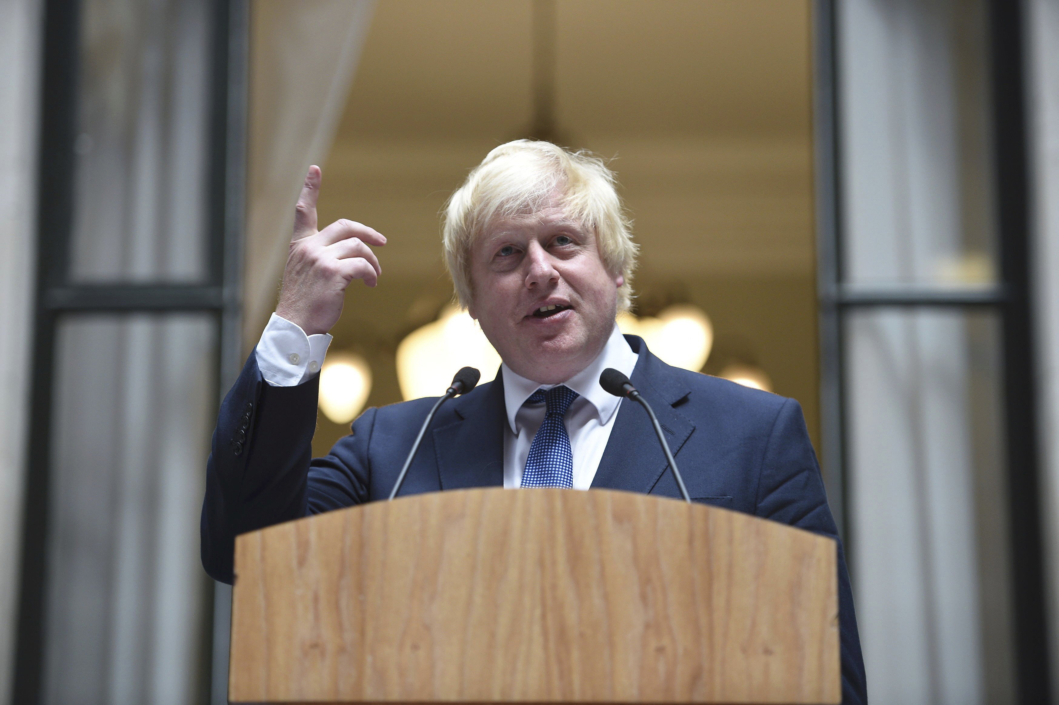 britain 039 s foreign secretary boris johnson addresses staff inside the foreign office in london july 14 2016 photo reuters