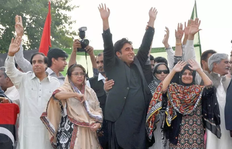 chairman ppp bilawal bhutto zardari waves to his supporters photo inp chairman ppp bilawal bhutto zardari waves to his supporters photo inp