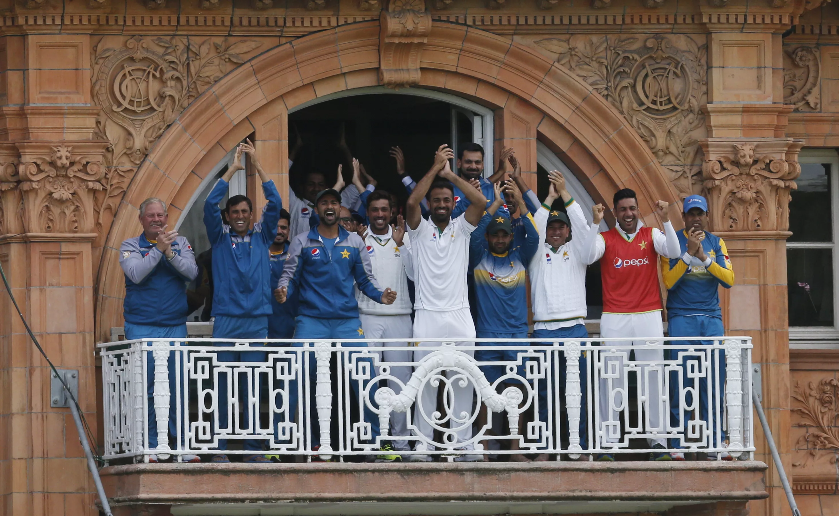 pakistan are well set at 282 6 after the first day photo afp pakistan are well set at 282 6 after the first day photo afp