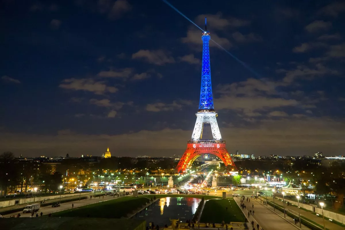 eiffel tower in soladarity with nice attack photo eiffel tower eiffel tower in soladarity with nice attack photo eiffel tower