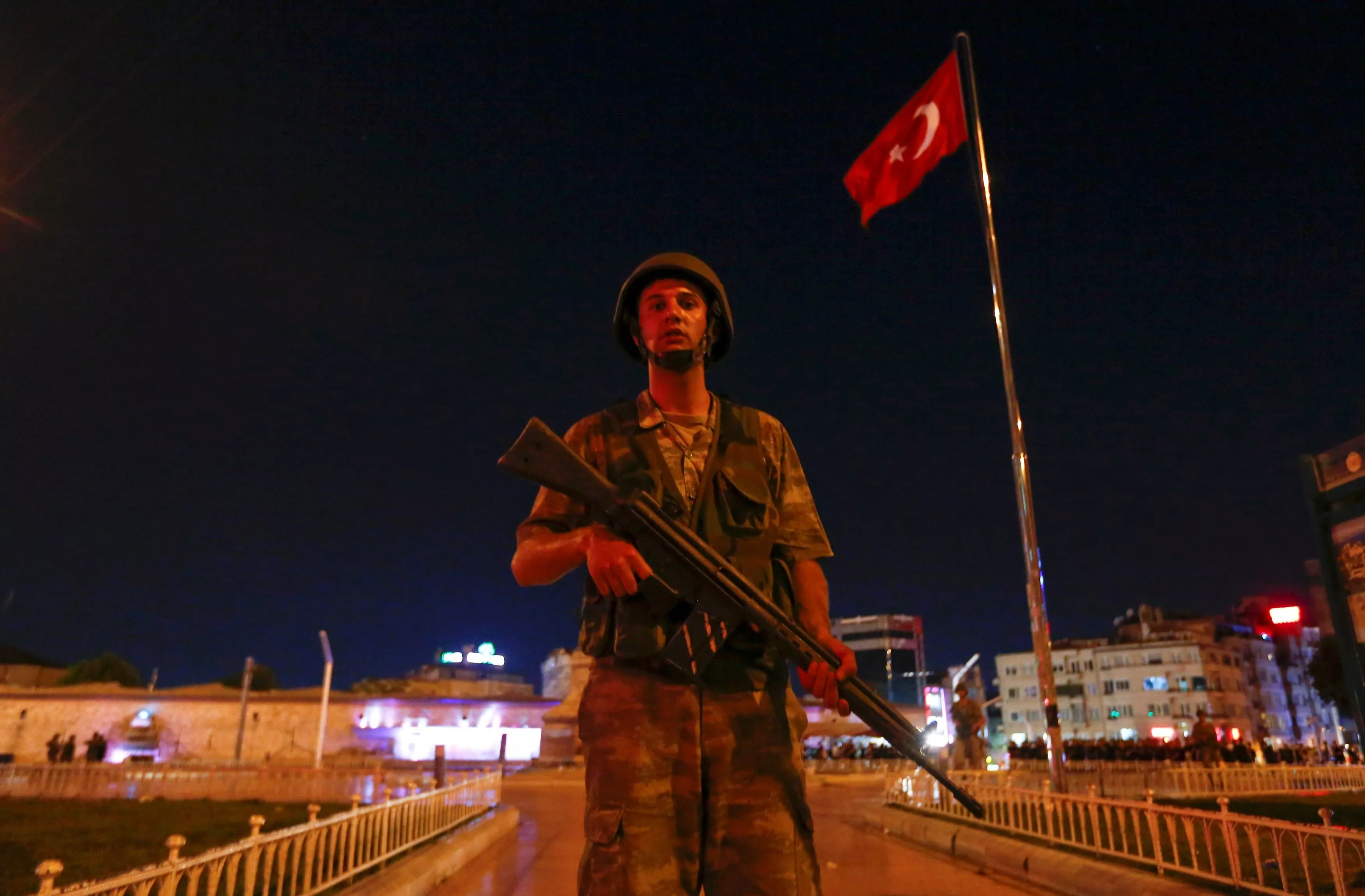 a turkish military stands guard near the taksim square in istanbul turkey july 15 2016 photo reuters a turkish military stands guard near the taksim square in istanbul turkey july 15 2016 photo reuters
