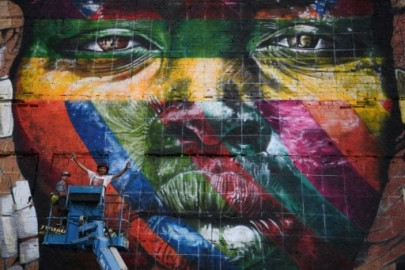 we are all one says brazil graffiti artist who paints massive olympic mural we are all one says brazil graffiti artist who paints massive olympic mural