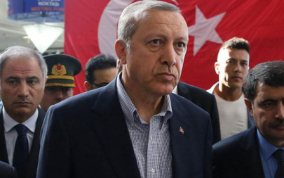 erdogan urges turks to remain on streets warns against new flare up