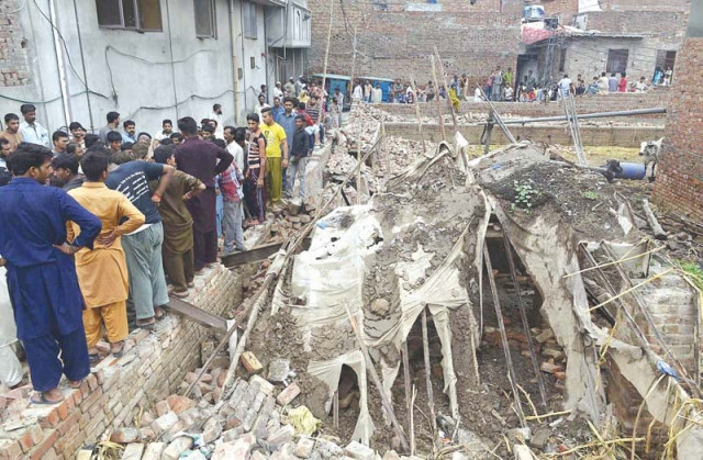the buildings destroyed by the rain photos express the buildings destroyed by the rain photos express