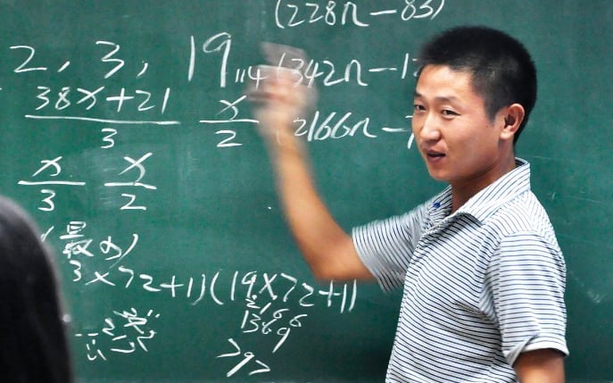 yu jianchun a migrant worker gave a presentation at zhejiang univeristy last month photo zhang bingqing cnn