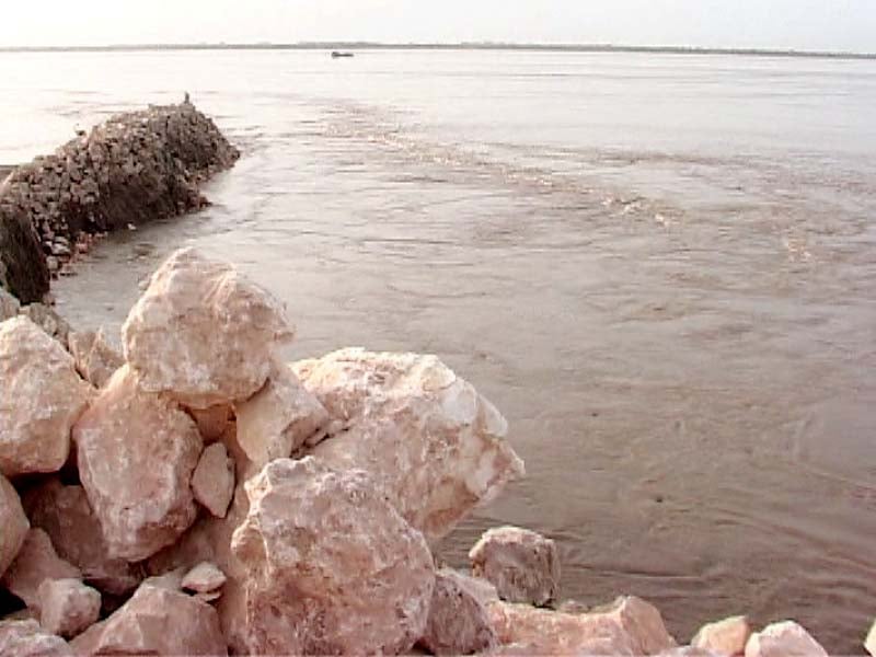 if the shaink bund is breached the water pressure falls on the qadirpur loop bund photo express