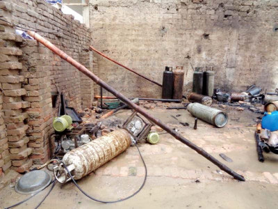 illegal business two injured in gas cylinder blast