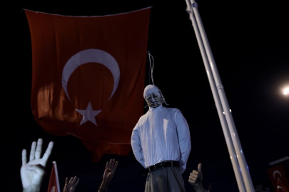 erdogan foe gulen dismisses turkey extradition bid