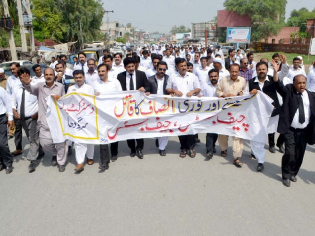 members of the sargodha bar association held a demonstration on wednesday to protest against the lahore high court s decision to turn down the request for high court benches in five divisions of the province photo shahid bukhari express members of the sargodha bar association held a demonstration on wednesday to protest against the lahore high court s decision to turn down the request for high court benches in five divisions of the province photo shahid bukhari express