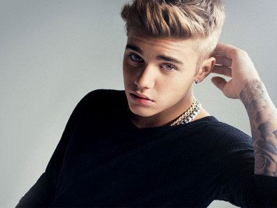 justin bieber obsessed with pok mon go