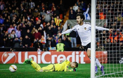 barcelona agree deal for valencia midfielder andre gomes