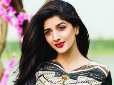 mawra hocane wants to follow priyanka chopra s career path mawra hocane wants to follow priyanka chopra s career path