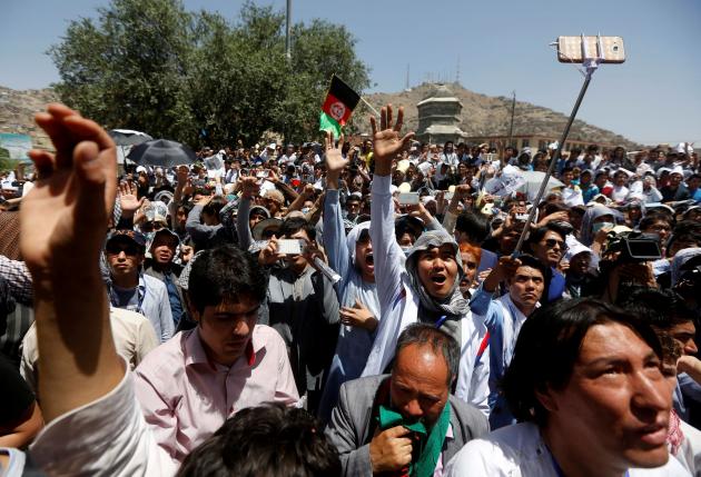 atleast 10 killed in blast during demonstrations from afghanistan 039 s hazara minority in kabul afghanistan july 23 2016 photo reuters