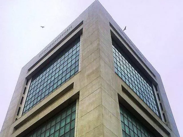 tribune tribune
