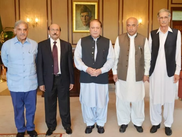 prime minister nawaz sharif c in a group photo with chief ministers of four provinces prior to cci maating at pm house photo pid prime minister nawaz sharif c in a group photo with chief ministers of four provinces prior to cci maating at pm house photo pid