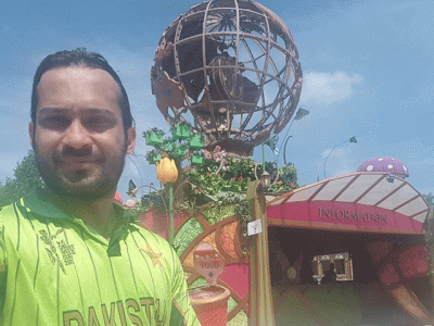 waqar zaka attended tomorrowland and we have a few questions waqar zaka attended tomorrowland and we have a few questions