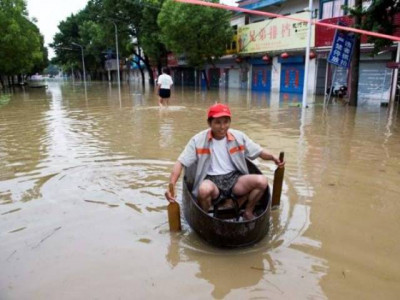 nearly 300 dead or missing from china flooding