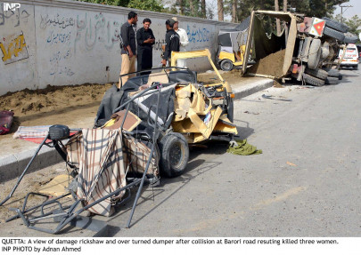 two women child dead as dumper runs over auto rickshaw in quetta two women child dead as dumper runs over auto rickshaw in quetta
