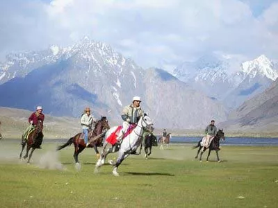 last week g b chief minister hafeezur rehman said the polo tournament at shandur will be held under the supervision of the frontier constabulary fc photo file last week g b chief minister hafeezur rehman said the polo tournament at shandur will be held under the supervision of the frontier constabulary fc photo file