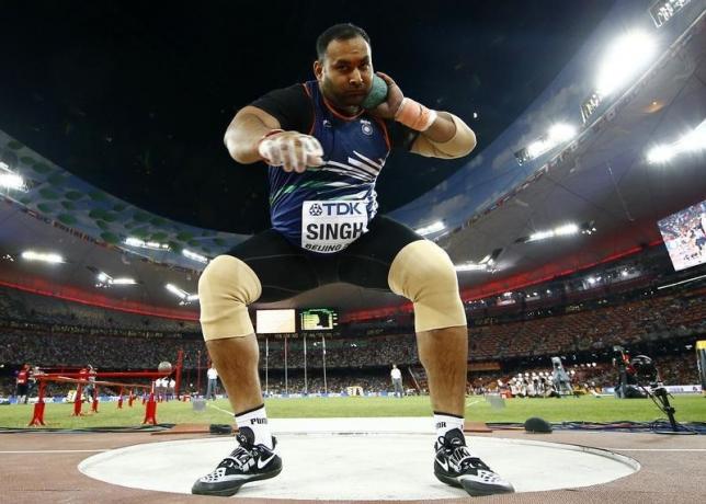 inderjeet singh competes in the men 039 s shot put final at the national stadium in beijing china on august 23 2015 photo reuters