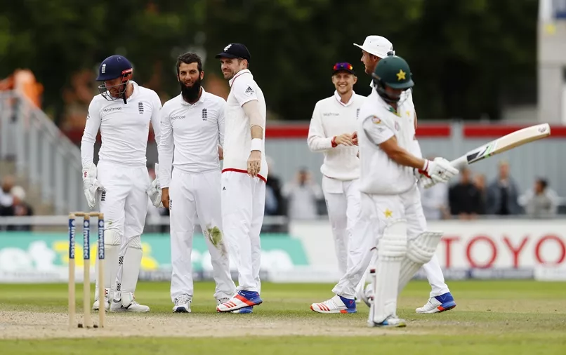 england 039 s moeen ali celebrates taking the wicket of pakistan 039 s yasir shah on july 25 2016 at old trafford manchester photo reuters england 039 s moeen ali celebrates taking the wicket of pakistan 039 s yasir shah on july 25 2016 at old trafford manchester photo reuters