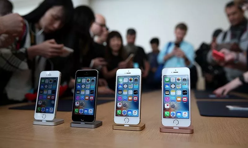 quot our sales data tells us that the iphone se is popular in both emerging and developed markets quot says apple ceo tim cook photo afp quot our sales data tells us that the iphone se is popular in both emerging and developed markets quot says apple ceo tim cook photo afp
