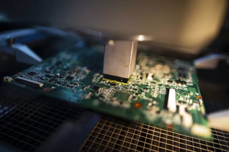 linear makes components including analog integrated circuits for major companies worldwide photo courtesy bloomberg linear makes components including analog integrated circuits for major companies worldwide photo courtesy bloomberg