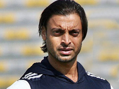 shoaib akhtar refuses to dance on indian comedy show shoaib akhtar refuses to dance on indian comedy show