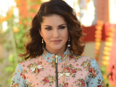 sunny leone set to star in her own biopic sunny leone set to star in her own biopic