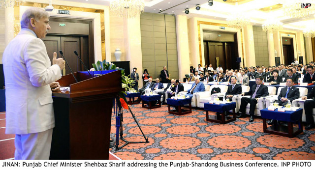 the chief minister said he would recommend to the federal government to confer a medal to the head of the chinese company showing the best performance in pakistan photo inp the chief minister said he would recommend to the federal government to confer a medal to the head of the chinese company showing the best performance in pakistan photo inp