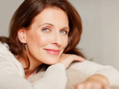 women with later menarche menopause more likely to reach age 90