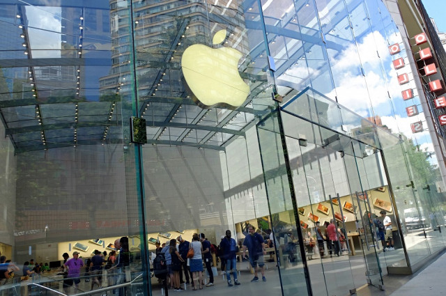 apple reported a steep slump in revenue and profit but beat analyst projections photo afp apple reported a steep slump in revenue and profit but beat analyst projections photo afp