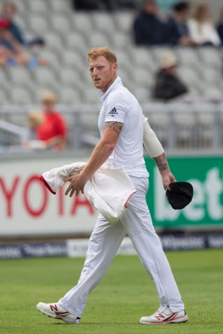 england 039 s ben stokes leaves the pitch injured on the fourth day of the second test cricket match between england and pakistan at the old trafford cricket ground in manchester northwest england on july 25 2016 photo afp england 039 s ben stokes leaves the pitch injured on the fourth day of the second test cricket match between england and pakistan at the old trafford cricket ground in manchester northwest england on july 25 2016 photo afp