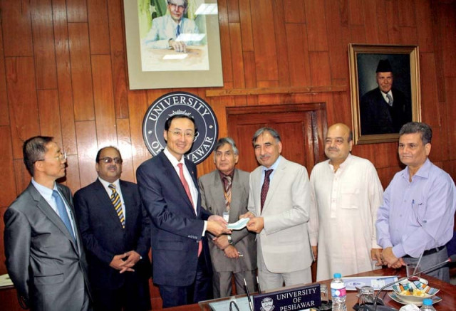 china ambassador meets uop vice chancellor rasul jan photo inp china ambassador meets uop vice chancellor rasul jan photo inp