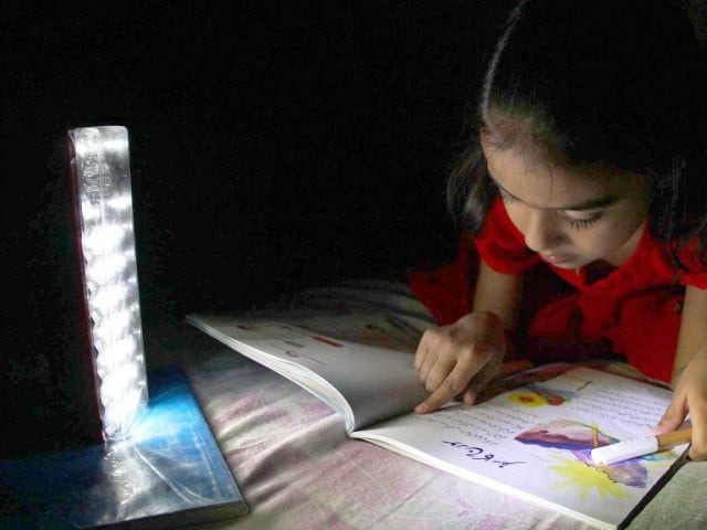 shifting to energy efficient lighting and fans can reduce load shedding by 86 photo inp shifting to energy efficient lighting and fans can reduce load shedding by 86 photo inp