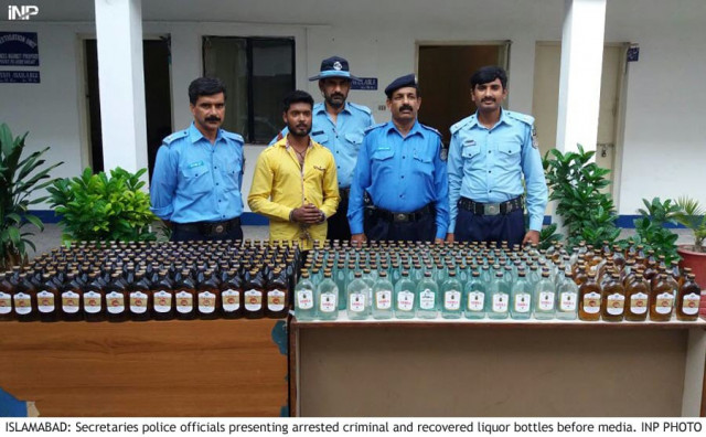 the shalimar police arrested a bootlegger ziarat gul and seized 20 liters of liquor from him photo inp
