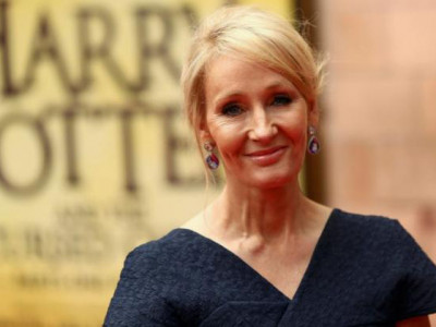 j k rowling bids farewell to harry potter at cursed child gala