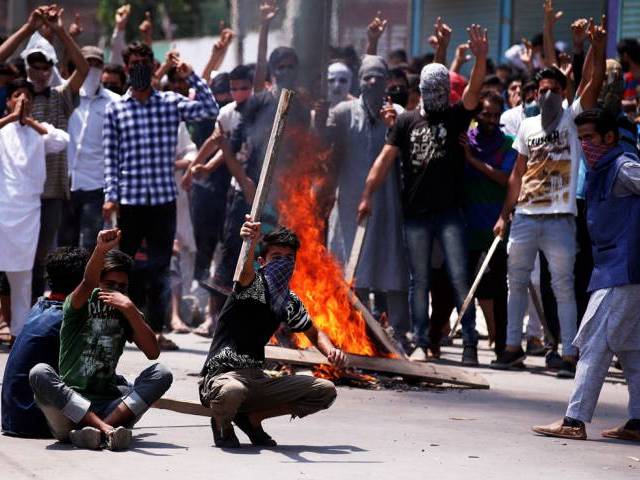 all is not well in kashmir and even if it was there is no way to communicate that photo reuters