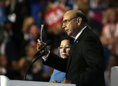 clinton accuses trump of targeting pakistani american soldier s parents