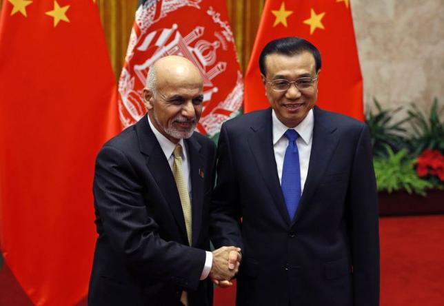 china 039 s premier li keqiang and afghanistan 039 s president ashraf ghani l pose for pictures at the great hall of the people in beijing october 29 2014 photo reuters