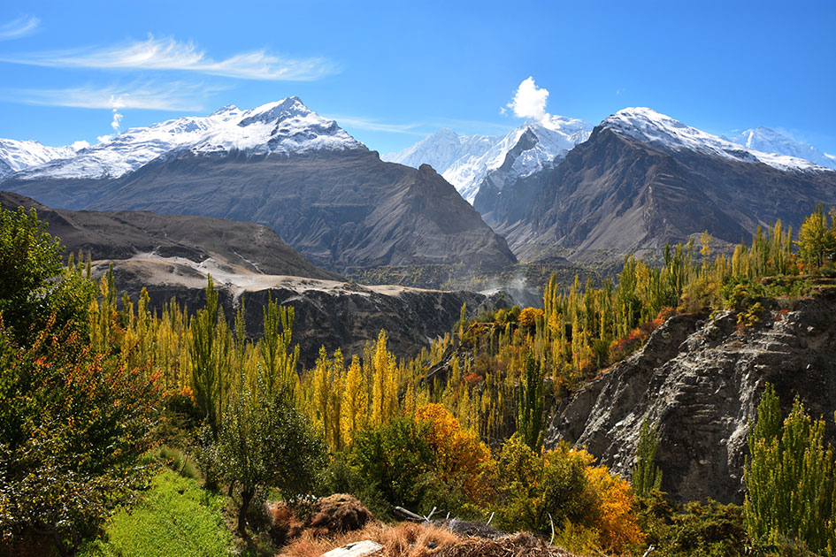 tourists spew tonnes of waste all over g b