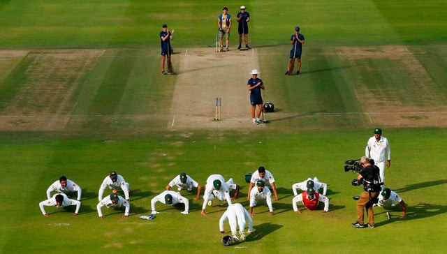 pakistan 039 s players perform press ups as they celebrate winning the first test against england at lord 039 s photo reuters