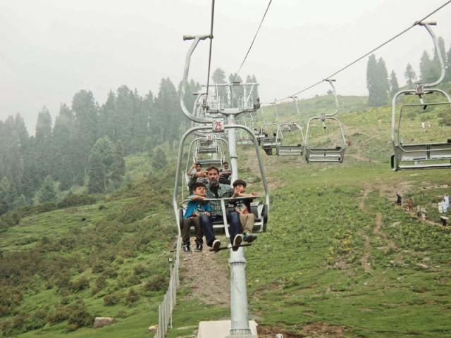 tourists on the cable ride in malam jabba swat photo express tourists on the cable ride in malam jabba swat photo express