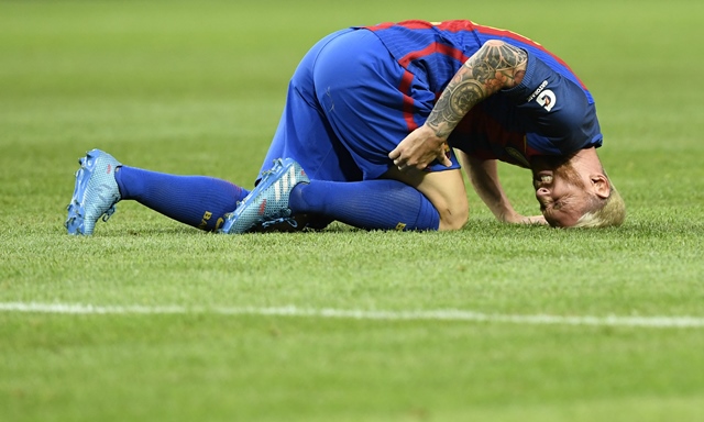 lionel messi reacts during match between barcelona and leicester city at friends arena on august 3 2016 in solna sweden photo afp