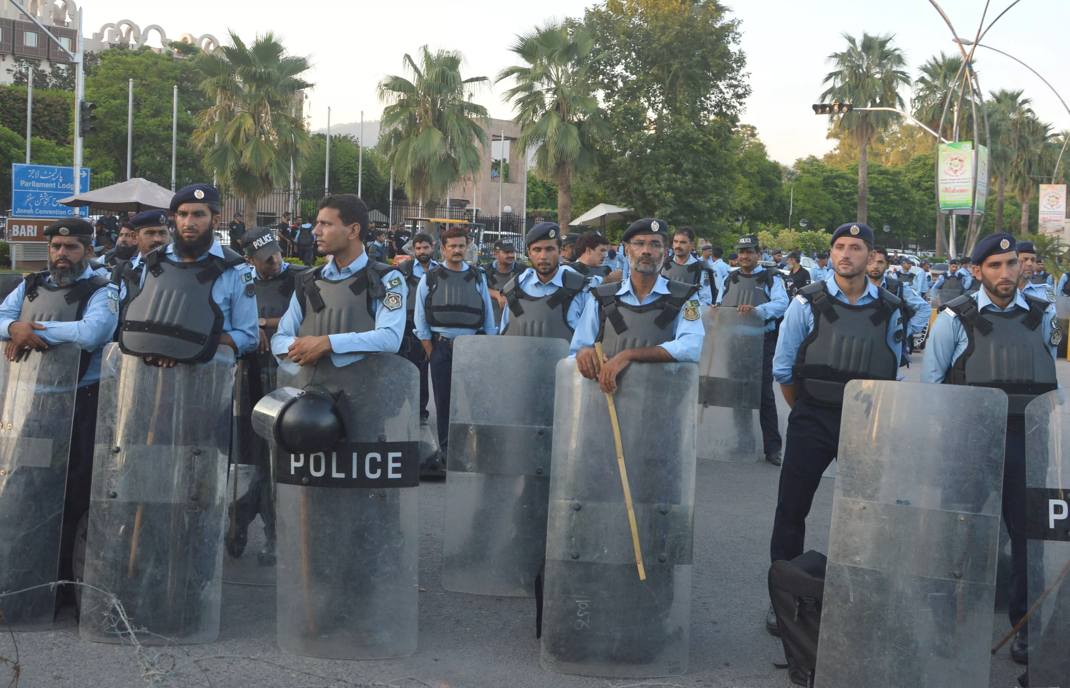 a senior police officer said that raids were being conducted to track down the killers who had fled from gulbahar colony after locking up their house photo mudassar raja express a senior police officer said that raids were being conducted to track down the killers who had fled from gulbahar colony after locking up their house photo mudassar raja express