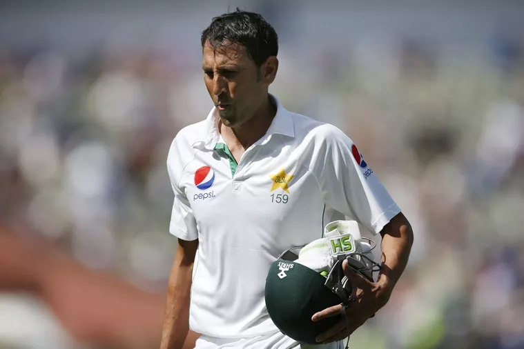 pakistan 039 s younis khan walks off dejected after losing his wicket at edgbaston on august 7 2016 photo reuters pakistan 039 s younis khan walks off dejected after losing his wicket at edgbaston on august 7 2016 photo reuters