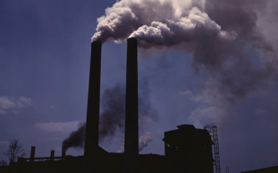 air pollution tied to shorter survival with lung cancer
