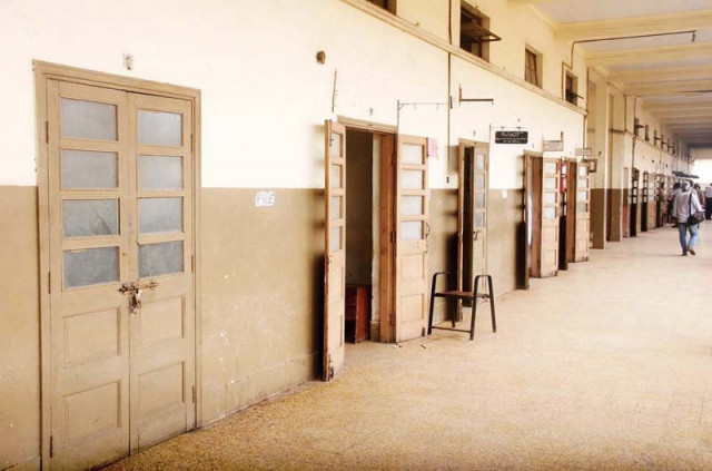 the courts in karachi remained devoid of any physical activity due to the boycott of the legal fraternity on the second consecutive day photo online the courts in karachi remained devoid of any physical activity due to the boycott of the legal fraternity on the second consecutive day photo online